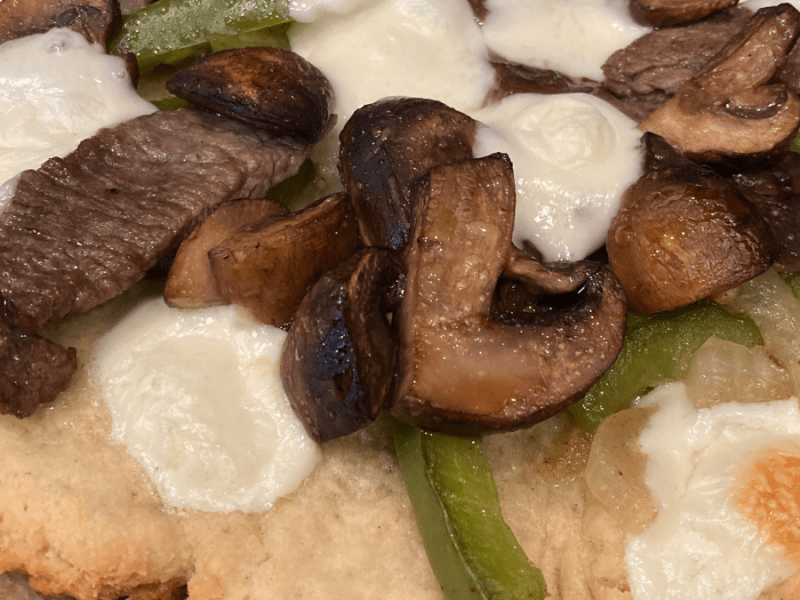 Eating Well Made Easy: Philly Cheesesteak Flatbread&nbsp;(GF)